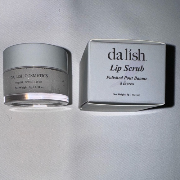 DA LISH COSMETICS Lip Scrub
vegan, cruelty free
Net Weight: 9g | 0.31 oz, NEW - Picture 2 of 7